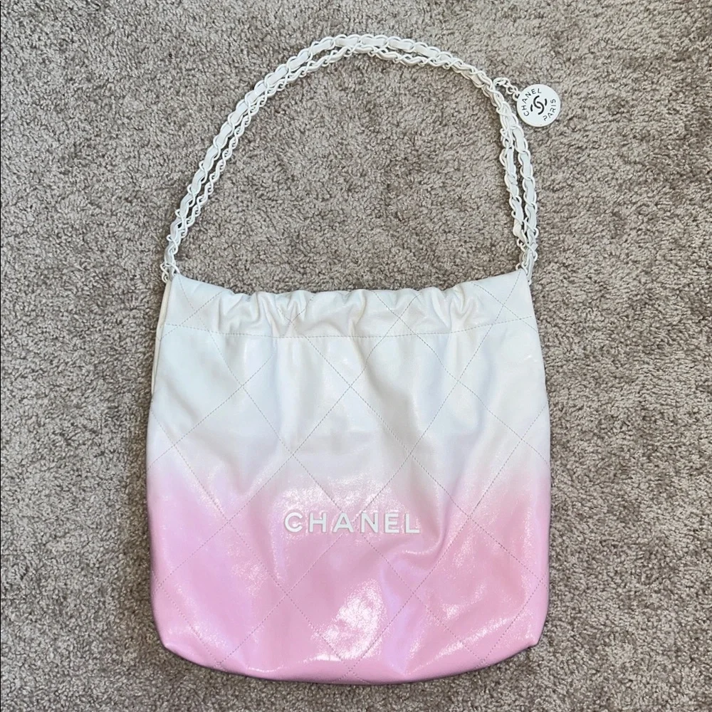 Chanel 22 bag in Ombré. Small - Picture 10 of 16